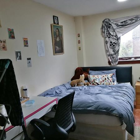 Guest House Private Room Near Glasgow City Centre المظهر الخارجي الصورة